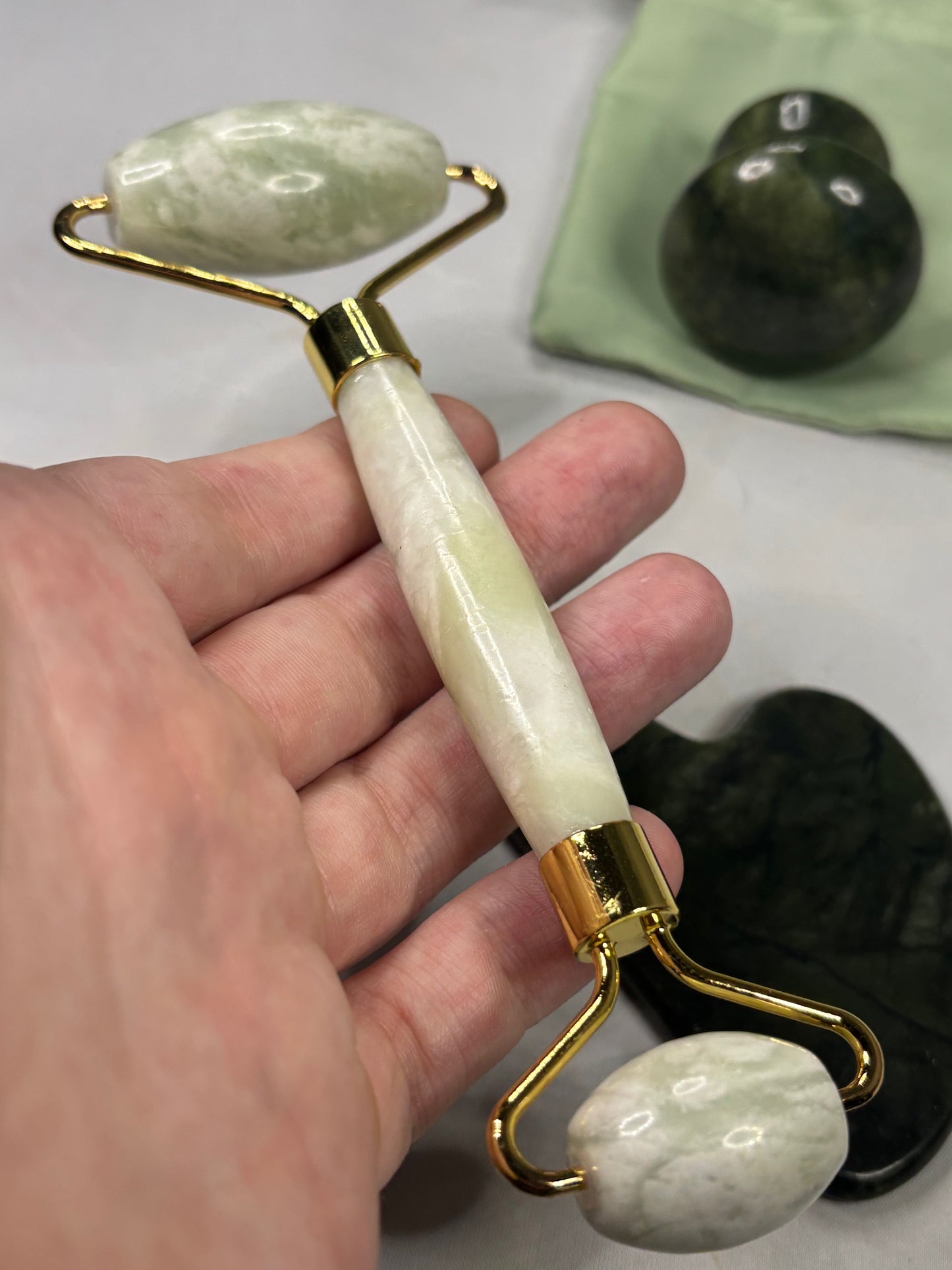 Edelsteinmassage Gua Sha, Massageroller, Massagepilz Jade, Massage Roller Jade, Massage Pilz