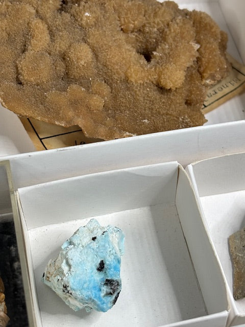 Mineraliensammlung groß Österreich Deutschland, Kristalle teilweise mit alten Sammleretiketten