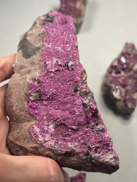 Cobaltocalcit mit Kolwezit Kristalle in sehr guter Qualität, Kongo, Erythrin, Cobalt Calcit Kobalt, Cobaltblüte, Cobaltcalcit Kobaltodolomit Rosasit Kobalt-Calcit Sphärocobaltit