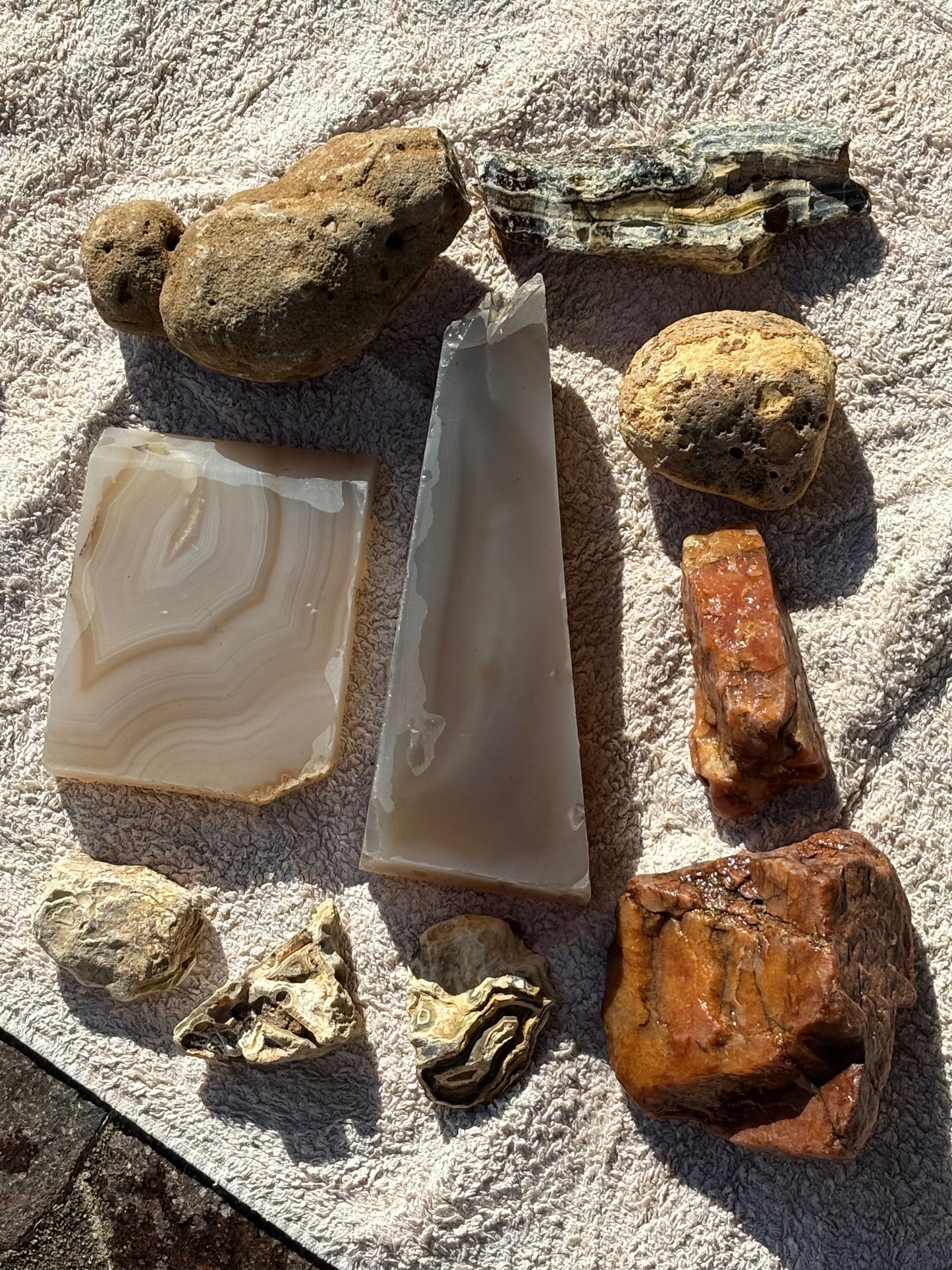 Verschiedene Achat Rohsteine, Knollen, Karneol, Chalcedon