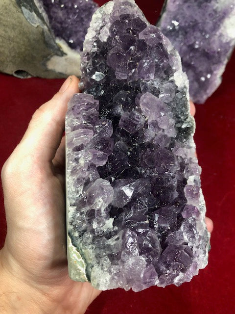 Amethyst Drusenstück groß & freistehend, beste Qualität