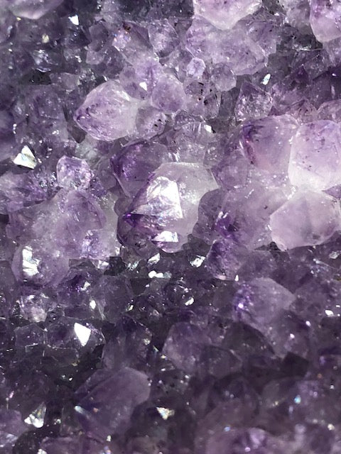 Amethyst Drusenstück groß & freistehend, beste Qualität