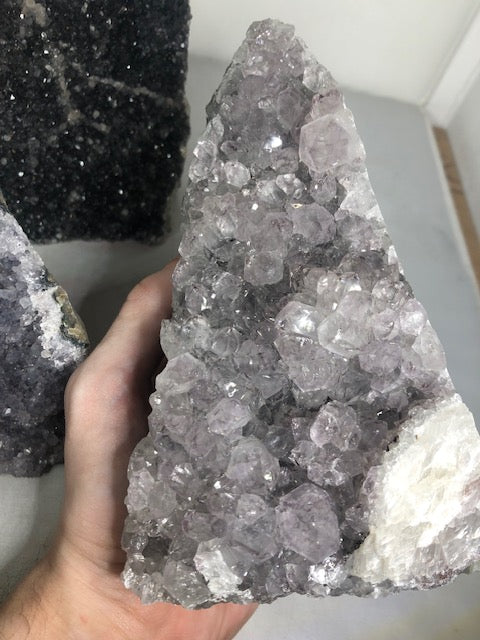 Amethyst Drusenstück groß & freistehend, gute Qualität