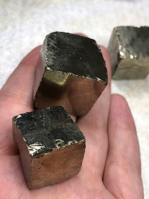 Pyrit Würfel Kristalle 1. Wahl Spanien, Katzengold