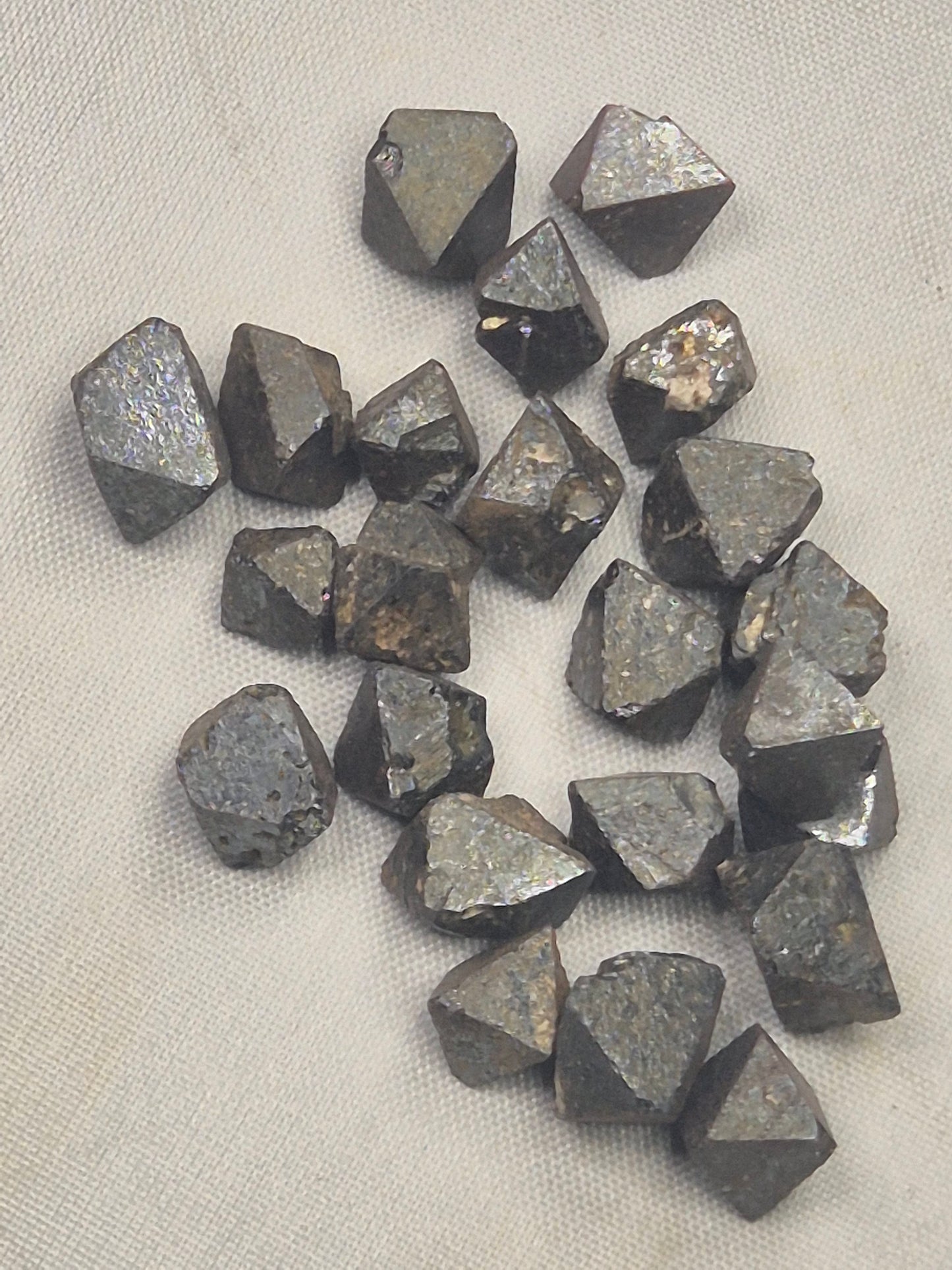 Magnetit Kristalle oktaederförmig sehr gute Qualität, Brasilien (10 Gramm) Magnetstein