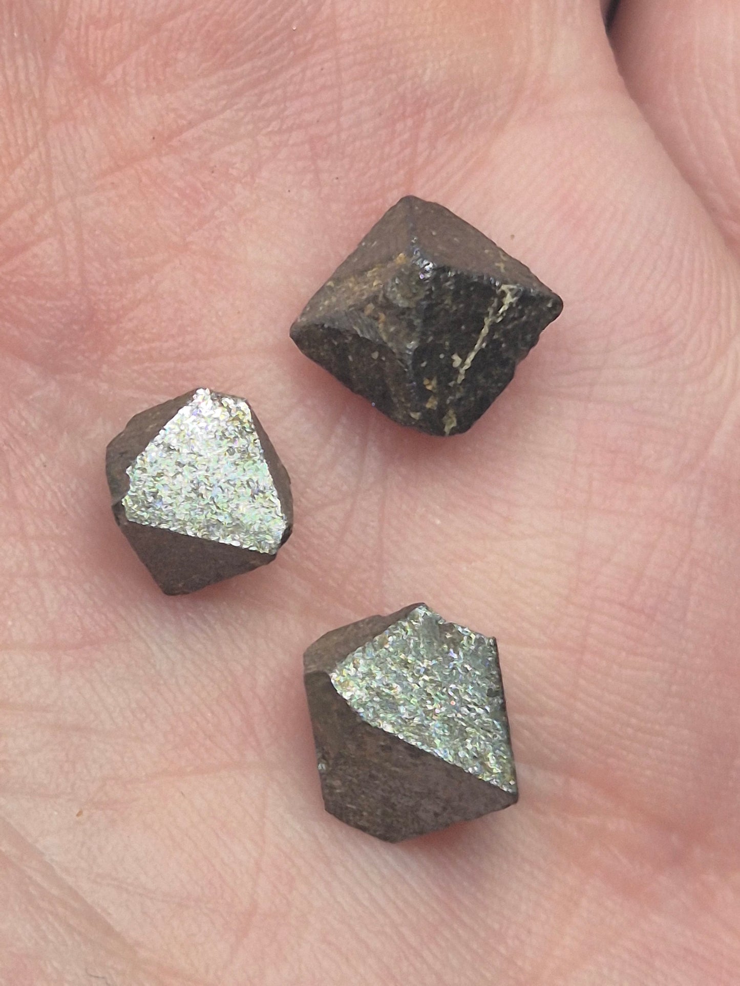 Magnetit Kristalle oktaederförmig sehr gute Qualität, Brasilien (10 Gramm) Magnetstein