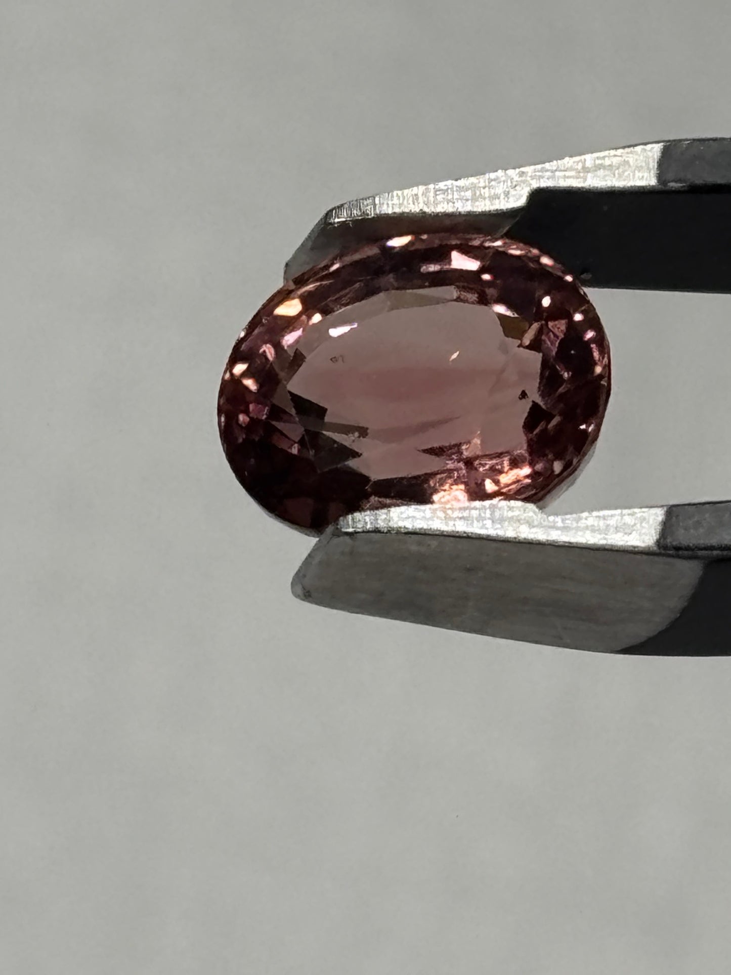 Turmalin rosa Edelsteine, entweder facettiert oder Cabochon, Rubellith in bester Qualität roter Turmalin