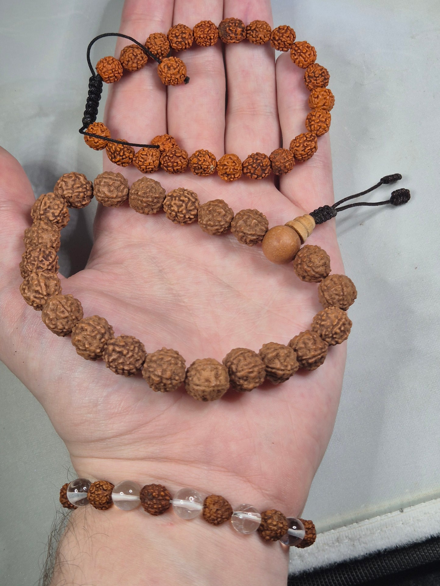 Rudraksha Armband, in bester Qualität, Größenverstellbar 3 verschiedene Variationen Mala Armband, Bergkristall Himalaya Tibet