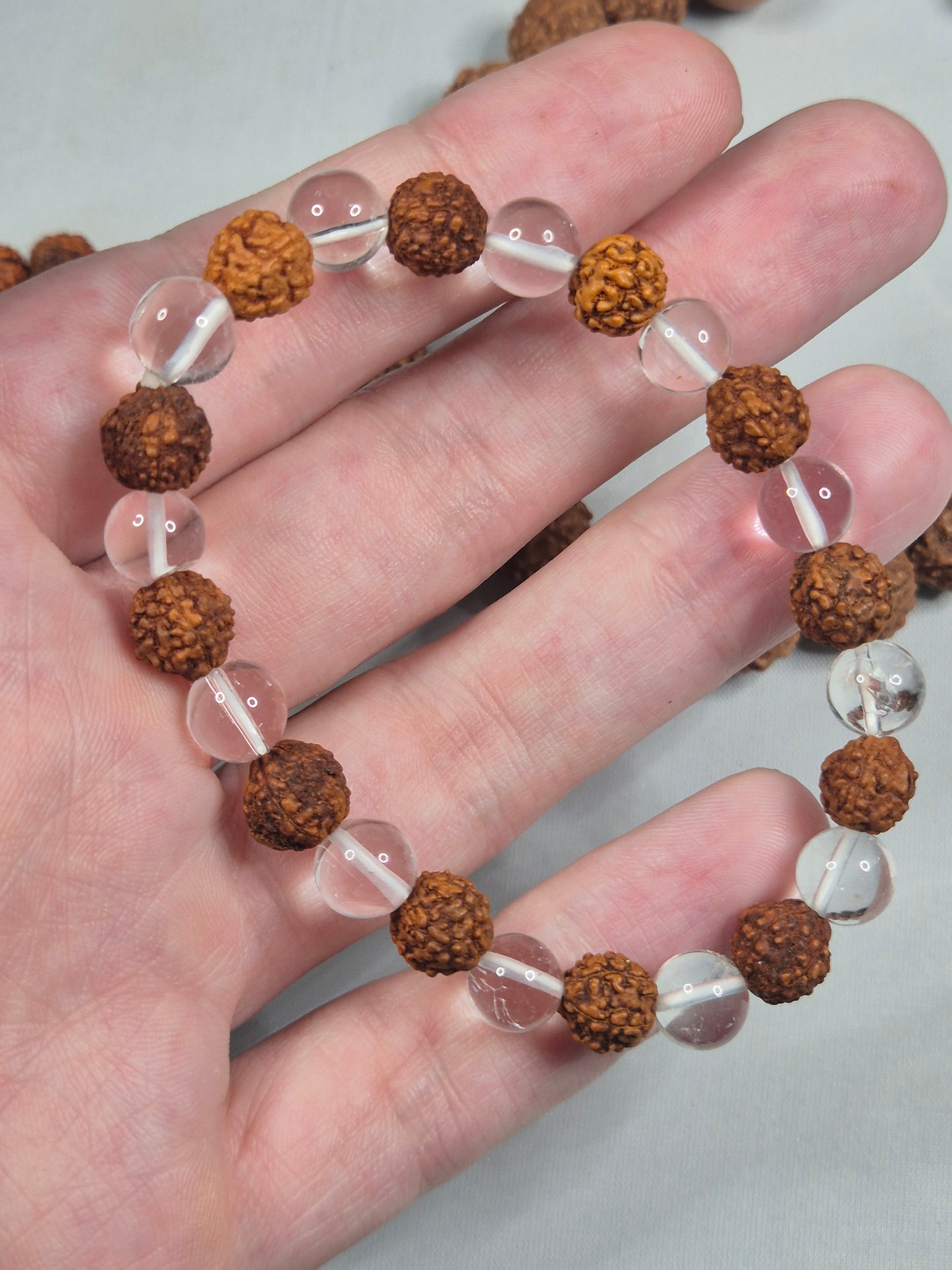 Rudraksha Armband, in bester Qualität, Größenverstellbar 3 verschiedene Variationen Mala Armband, Bergkristall Himalaya Tibet