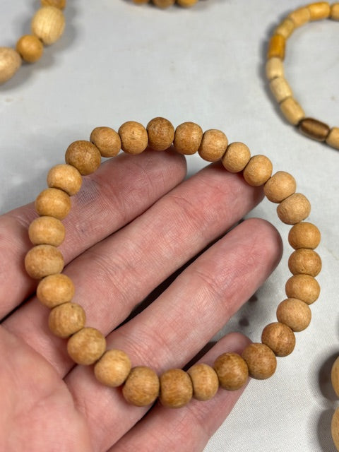 Premium Holz-Armbänder – Elastischer Schmuck aus echtem Palo Santo oder Sandelholz