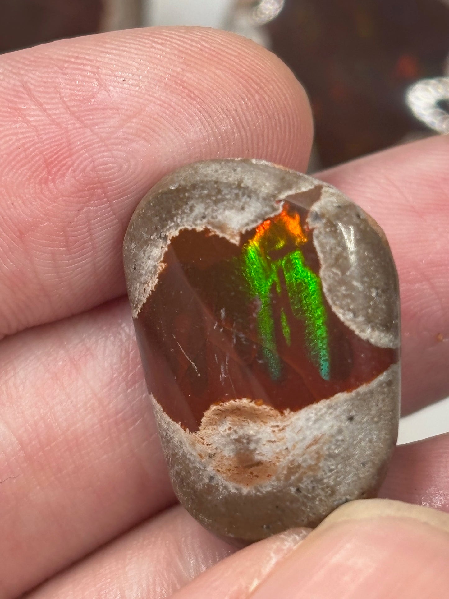 Schokoladen Opal hochglanzpoliert, Extra Qualität, Äthopien (Mezezo)