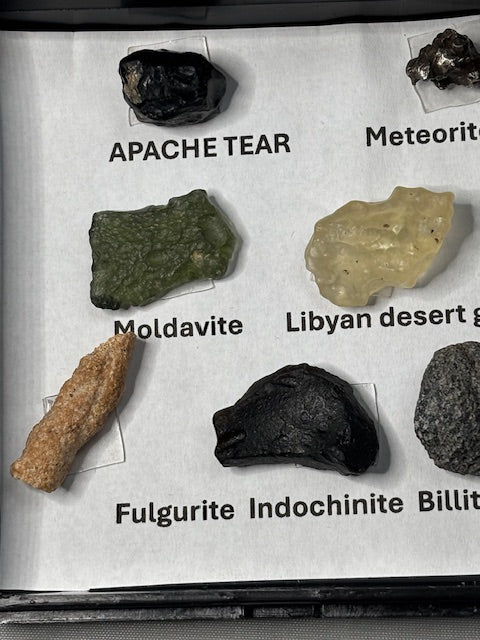 Tektit Meteorit Fulgurit Sammlung in bester Qualität, Moldavit, Libysches Wüstenglas, Billitonit, Indochinit, LDG, Blitzröhre, Apachenträne Rauchobsidian, Eisenmeteorit Naturglas