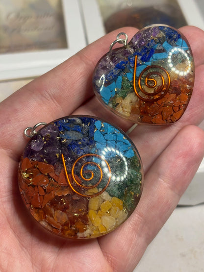 7 Chakra Orgon Anhänger, in bester Qualität, verschiedene Varianten rund oder herzförmig, Orgonit Schlüsselanhänger Wilhelm Reich