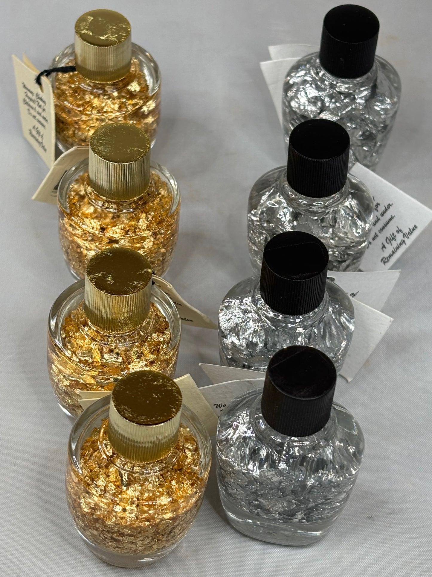 Gold oder Silber in bruchsicherem Glas, Brasilien Blattgold Blattsilber