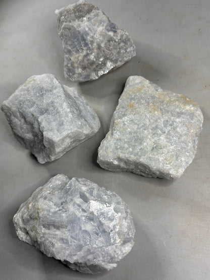Blauer Calcit Rohstein, in bester Qualität