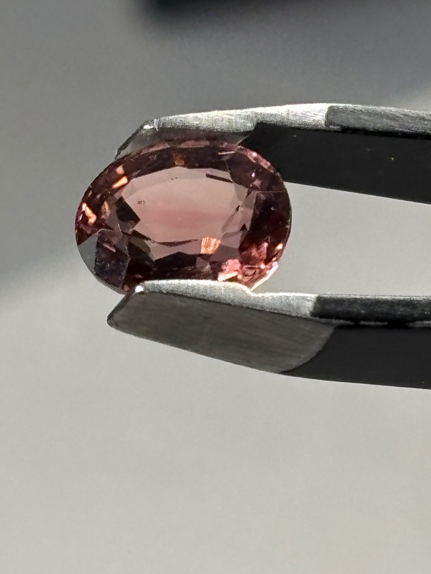 Turmalin rosa Edelsteine, entweder facettiert oder Cabochon, Rubellith in bester Qualität roter Turmalin