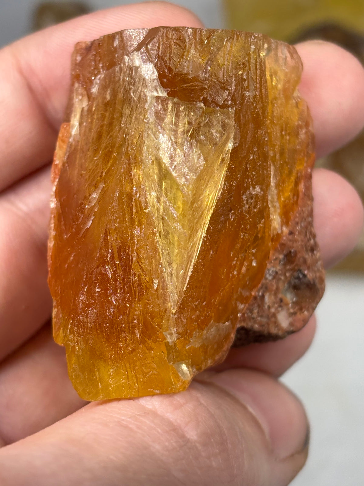 Gelber Fluorit Rohsteine, Honigfluorit naturbelassen, in bester Qualität
