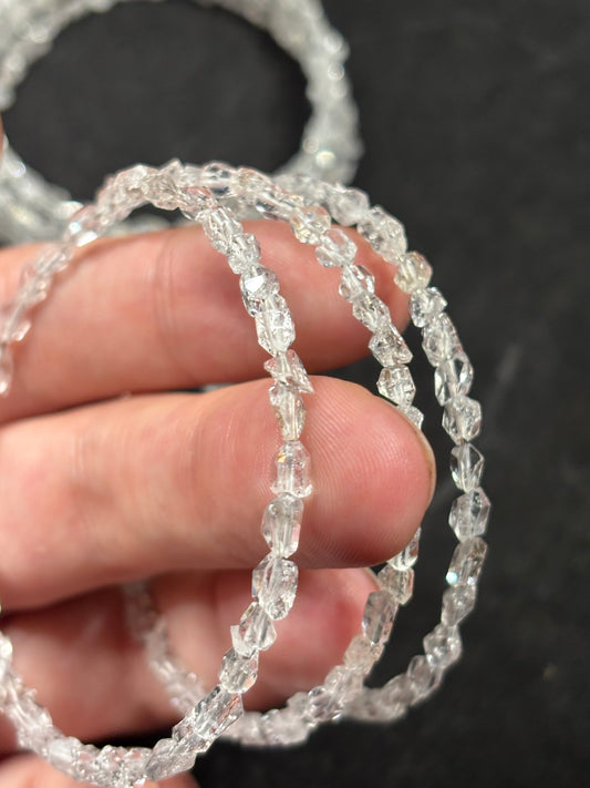 Herkimer Diamant Armband, größenverstellbar, UV aktiv Petroleum Quarz, Glühwürmchen Quarz