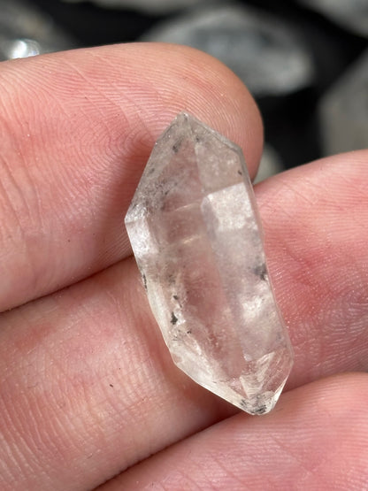 Bergkristall im Herkimer Diamanten Stil, Guizhou China, sehr gute Qualität, Enhydro