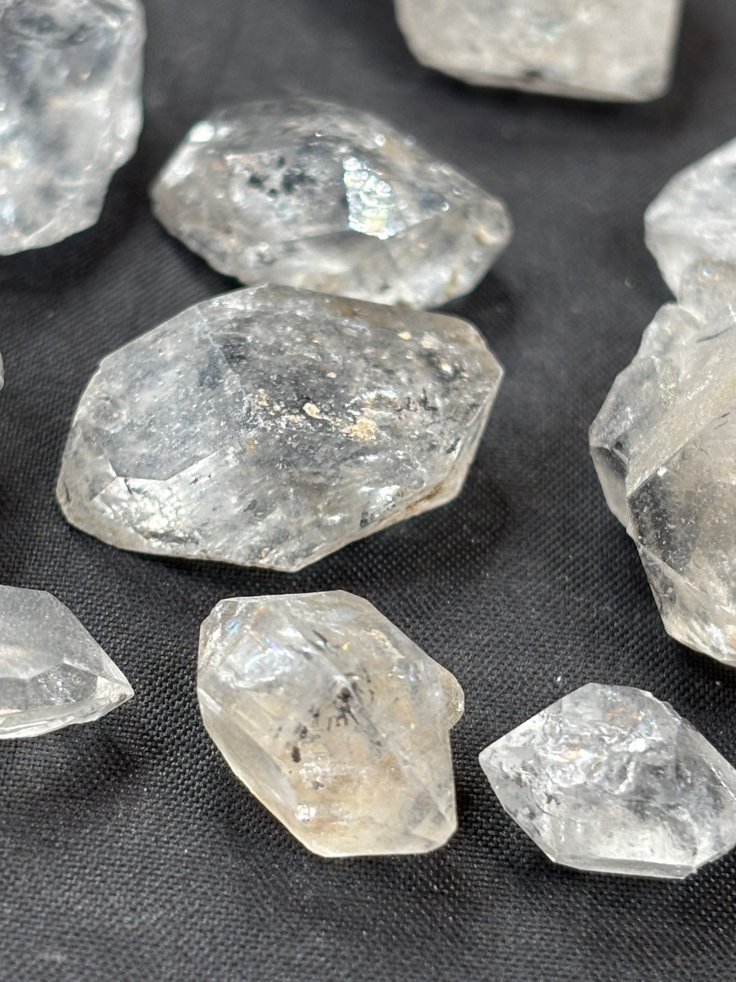 Bergkristall im Herkimer Diamanten Stil, Guizhou China, sehr gute Qualität, Enhydro