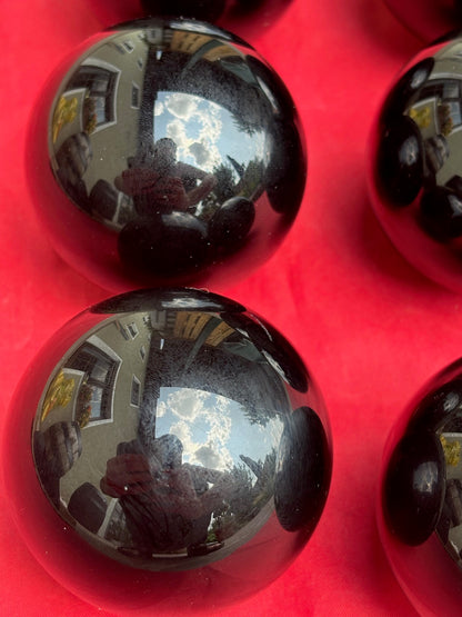 Schwarze Obsidian Kugel, in bester Qualität, durchschnittlich ca. 55mm Durchmesser