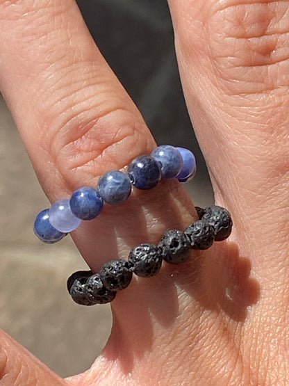 Ring größenverstellbar Lapislazuli, Türkis (synth.), Mondstein, Grünquarz, Karibik Calcit, Lavastein