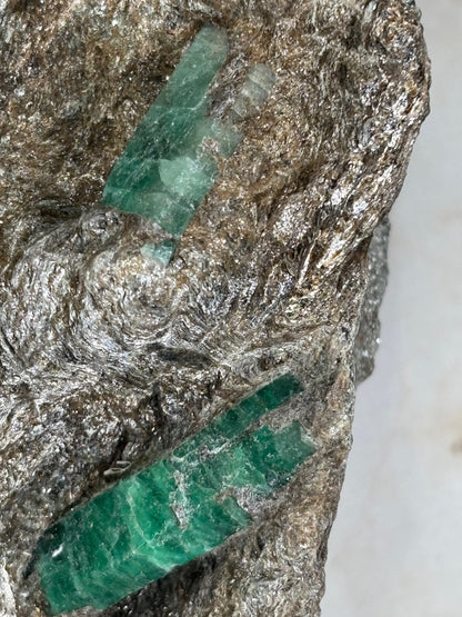 Smaragdkristalle auf Matrix, Habachtal EXTRA Qualität, Museumsstück Smaragd