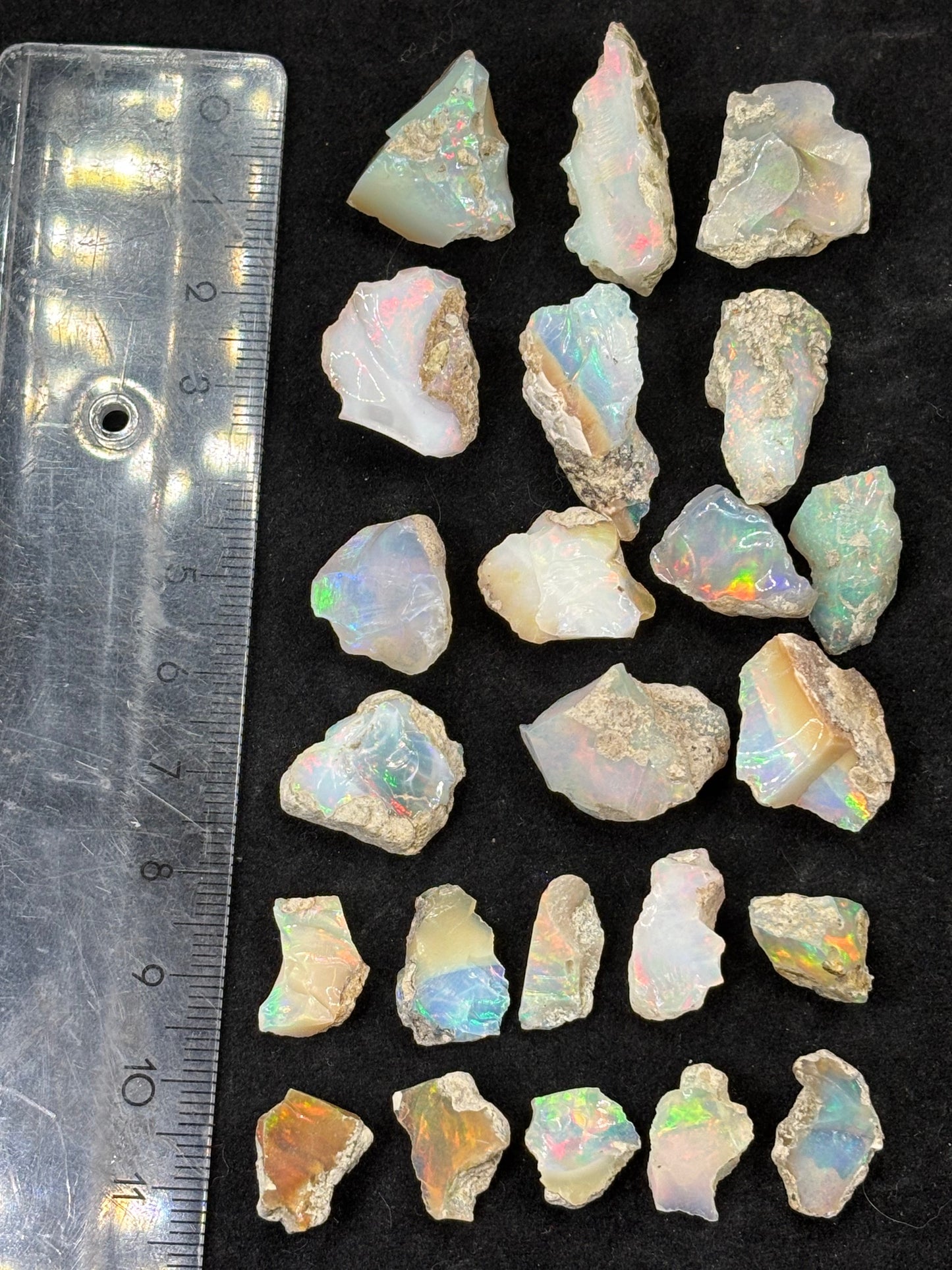 Welo Opal verschiedene Größen, beste Qualität Edelopal