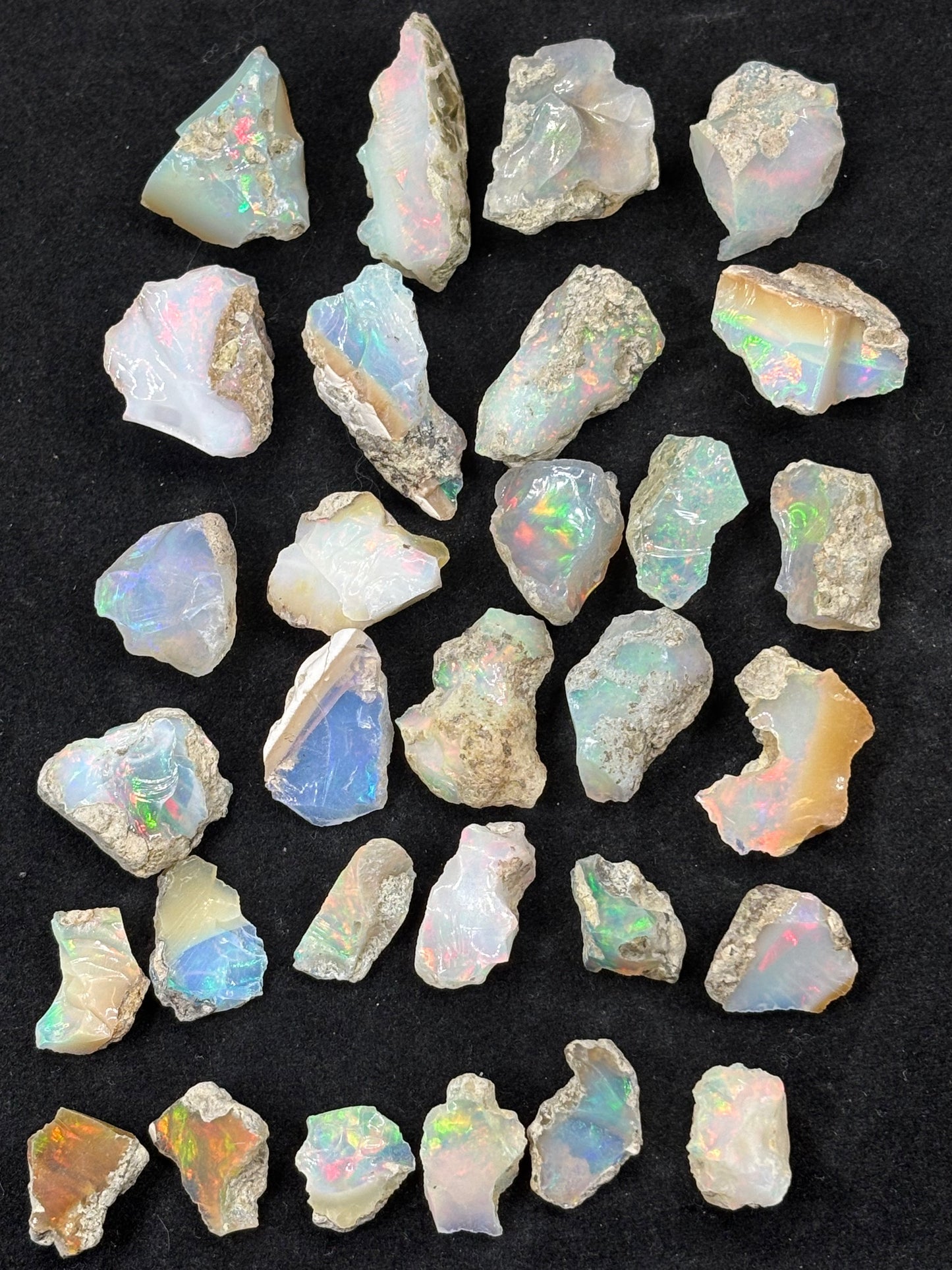 Welo Opal verschiedene Größen, beste Qualität Edelopal