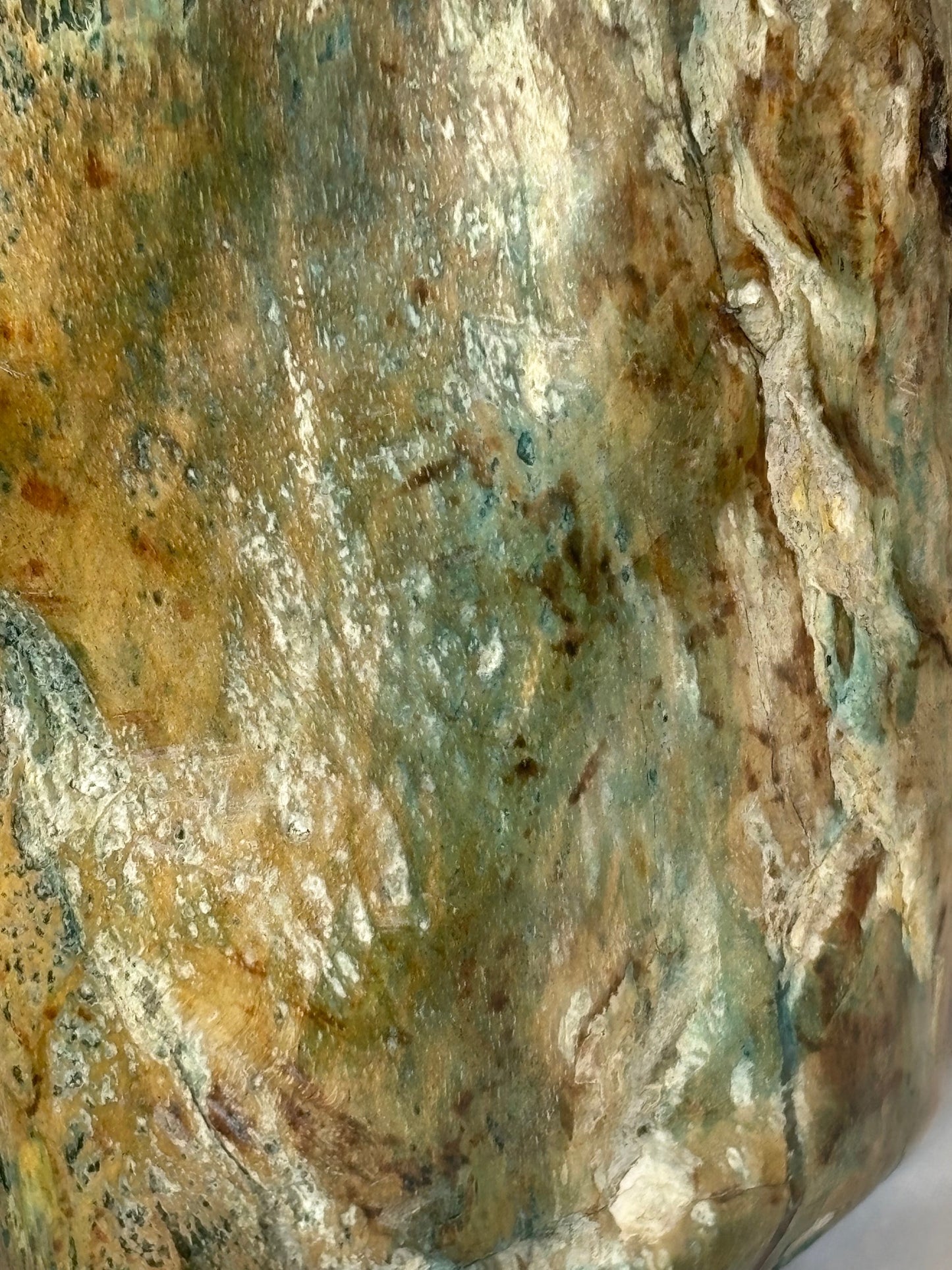 Versteinertes Holz mit Chrysokoll auf allen Seiten hochglanzpoliert, XL (ca. 5,5 Kg) in bester Qualität, Collawood Kupfermineralien Museumsstück Rarität fossiler Baumstamm Garut Java Indonesien