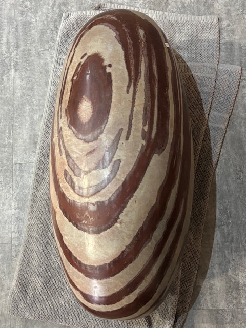Shiva Lingam XXL ca. 65 Kg, hochglanzpoliert in bester Qualität Museumsstück