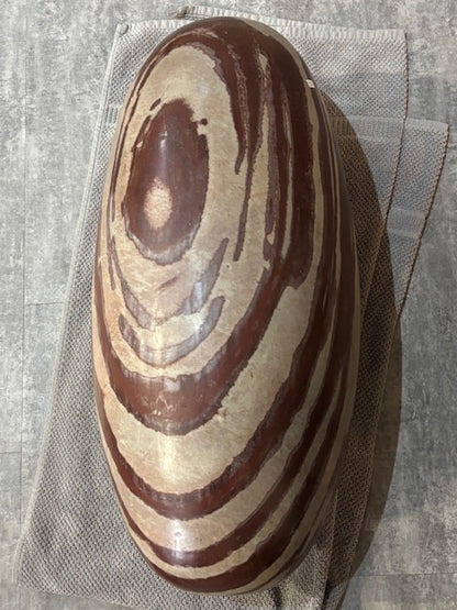 Shiva Lingam XXL ca. 65 Kg, hochglanzpoliert in bester Qualität Museumsstück