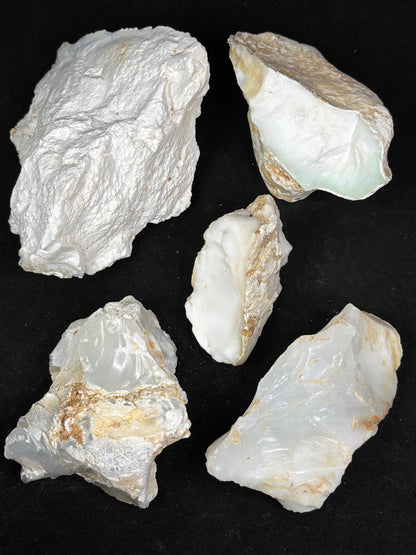 Kascholong Rohsteine Opal weiß, Edelsteinqualität Milchopal Porzellanopal