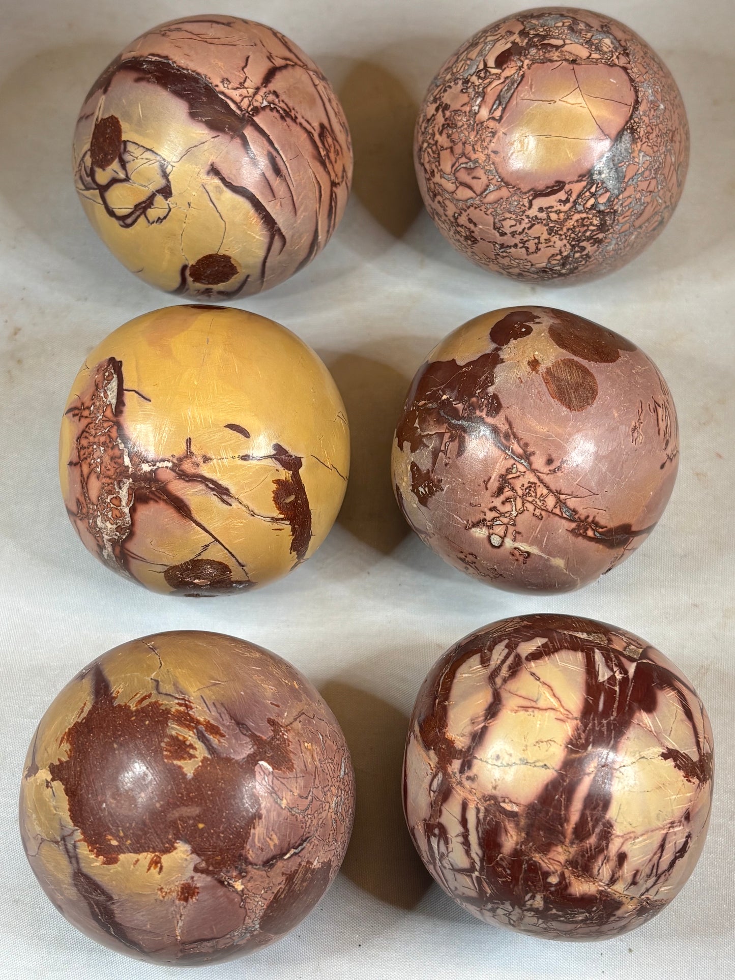 Mookait-ähnliche Jaspis Kugel ca. 50mm aus Marokko – Saharan Desert Jasper