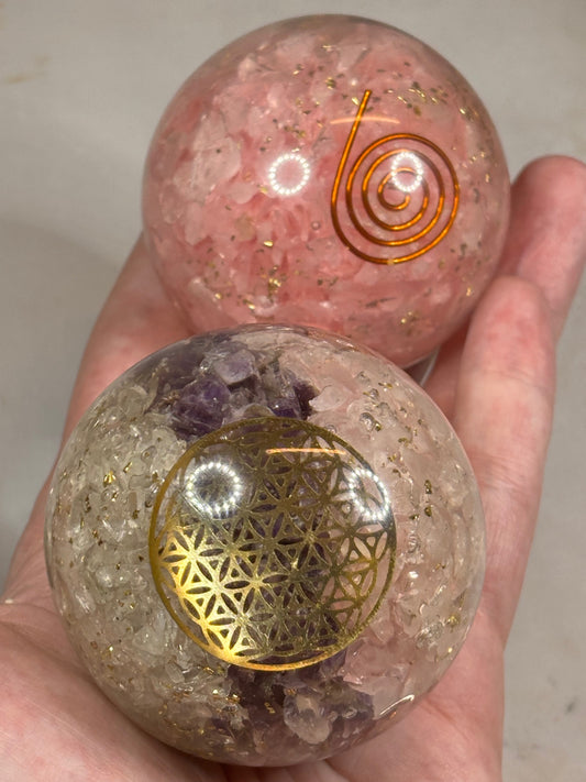 Orgon Kugel, Rosenquarz oder goldenes Dreieck (Amethyst, Bergkristall & Amethyst) Orgonit Wilhelm Reich
