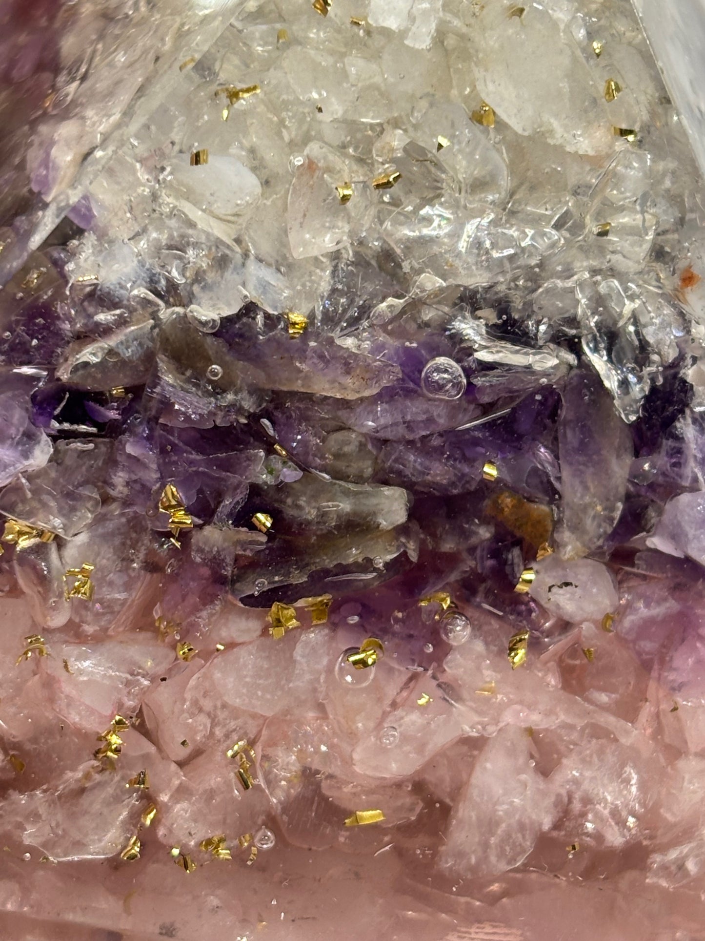 Orgonit Pyramide, Rosenquarz, Sodalith & goldenes Dreieck (Amethyst+ Bergkristall+ Rosenquarz) Orgonit Wilhelm Reich