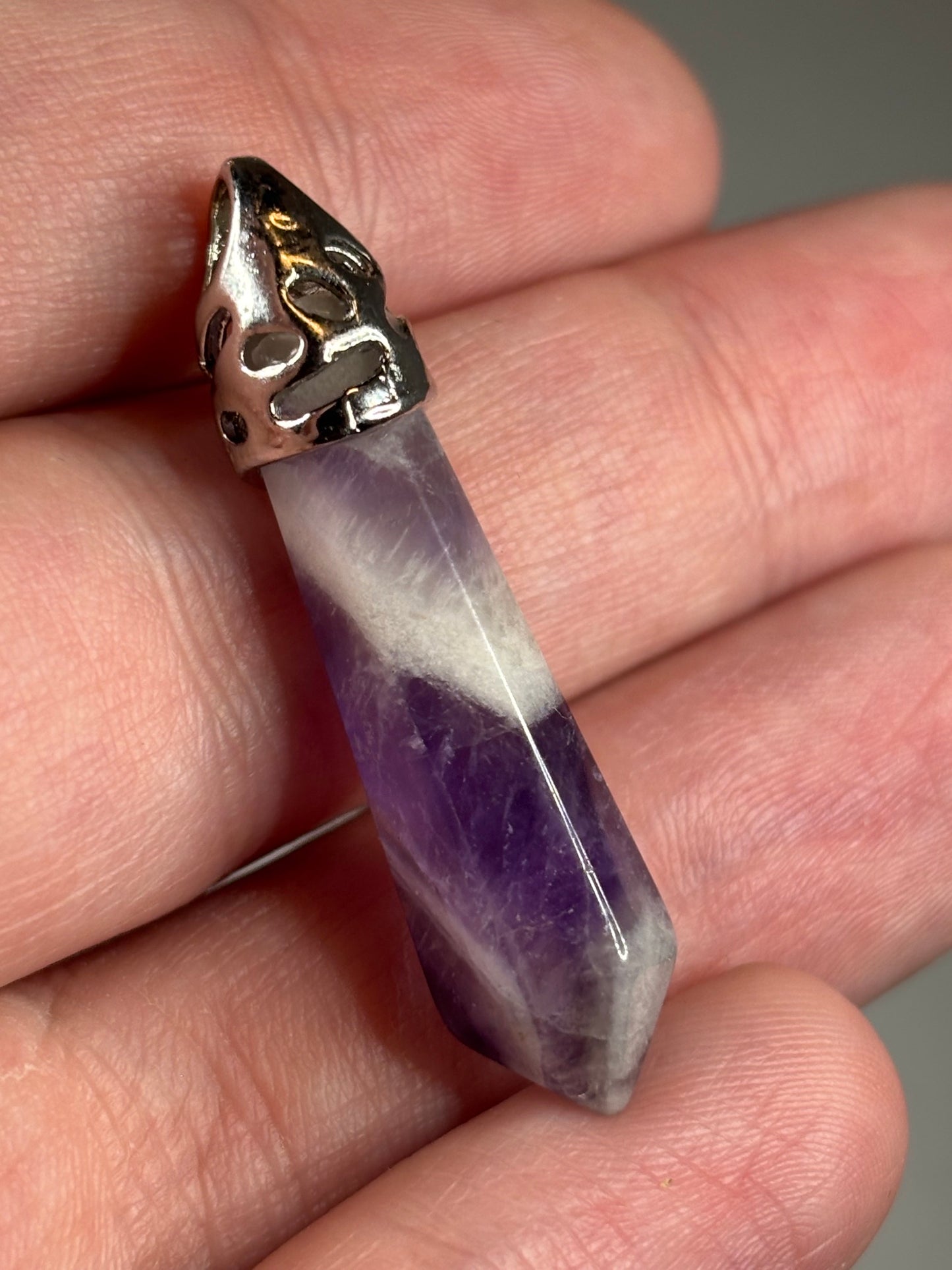 Edelstein Pendelanhänger Amethyst, Tigerauge, Lapislazuli – Glatte Kristall-Stifte mit kunstvoller Ornament-Fassung