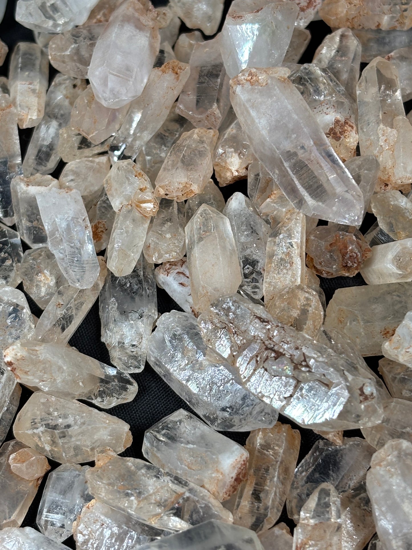 Bergkristall Spitzen Besalampy Madagaskar: Teilweise Szepter- & Herkimer-Formen