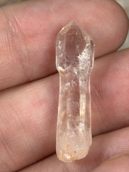 Bergkristall Spitzen Besalampy Madagaskar: Teilweise Szepter- & Herkimer-Formen