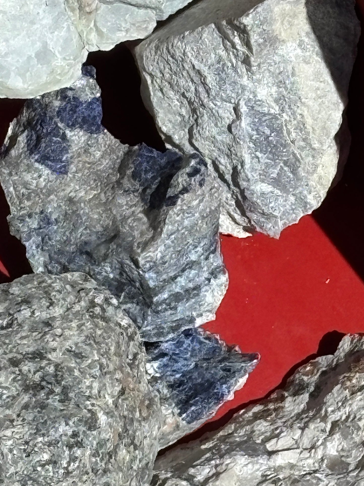 25 Kg Halbedelstein Überraschungsbox, Lapislazuli, Sodalit, Bergkristall, Hessonit (Granat), Trolleit uvm. Restposten