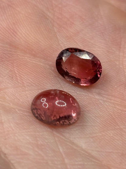 Turmalin rosa Edelsteine, entweder facettiert oder Cabochon, Rubellith in bester Qualität roter Turmalin