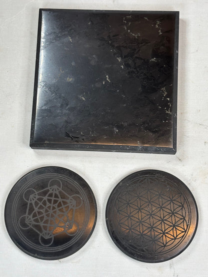 Schungit Ladeplatte / Strahlenschutz-Platte entweder rein schwarz oder als Aufkleber mit Metatron oder Blume des Lebens Symbol