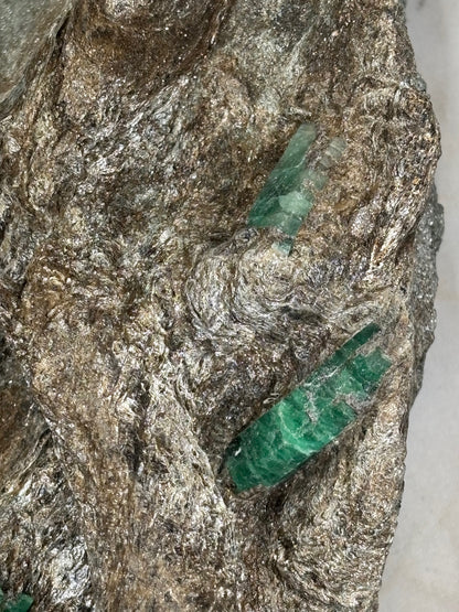 Smaragdkristalle auf Matrix, Habachtal EXTRA Qualität, Museumsstück Smaragd