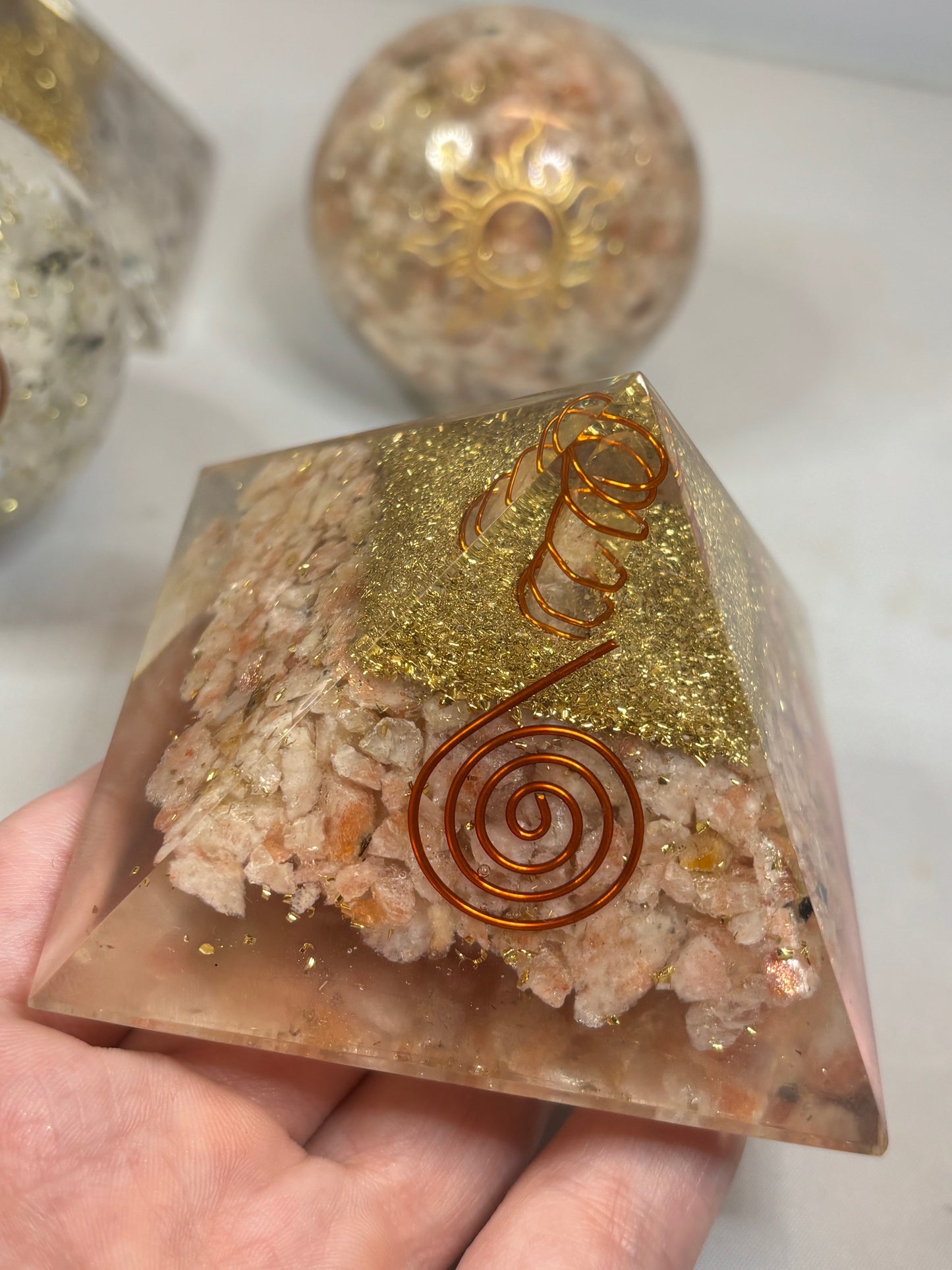 Mondstein oder Sonnenstein Orgonit, Pyramide & Kugel, Wilhelm Reich