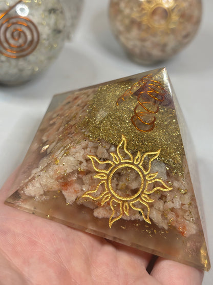 Mondstein oder Sonnenstein Orgonit, Pyramide & Kugel, Wilhelm Reich