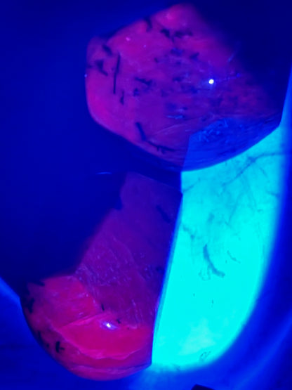 Sternrubinkristall XL hochglanzpoliert, (UV-aktiv) sehr gute Qualität Rubin Kristall