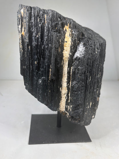 Schwarzer Turmalin Kristall (Schörl) XL auf Metallständer – über 3 kg Solitär aus Brasilien