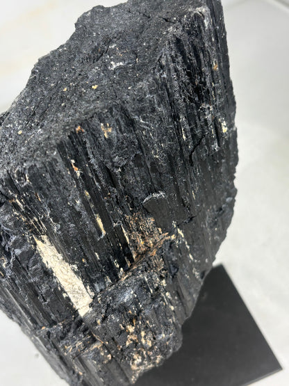 Schwarzer Turmalin Kristall (Schörl) XL auf Metallständer – über 3 kg Solitär aus Brasilien
