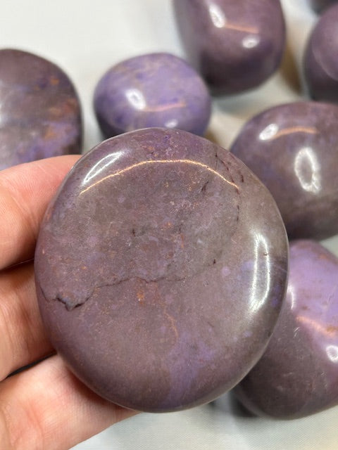 Lavendeljade in bester Qualität, Jadeit Rarität, türkische Jade, Turkiyenit